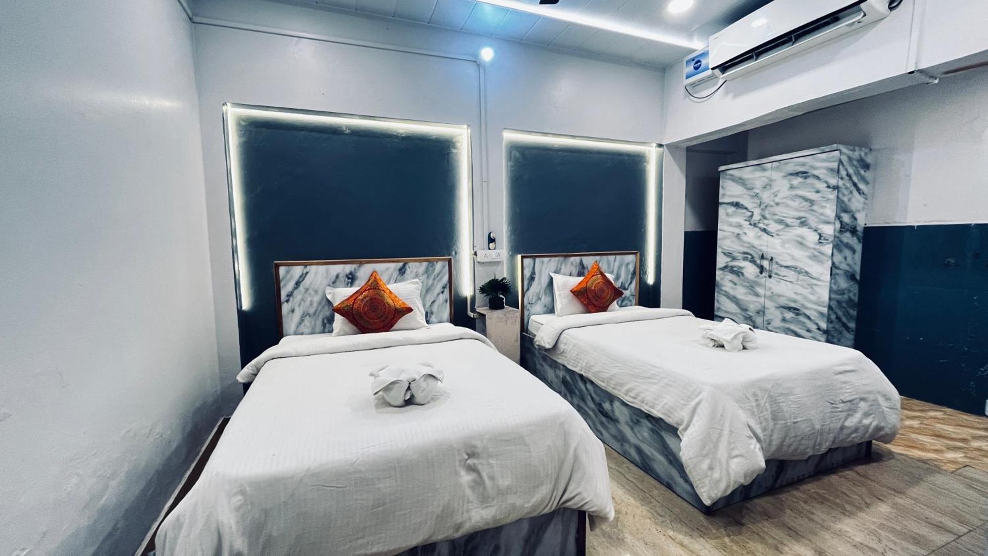 Vibe N Joy Hotel Varanasi Eksteriør billede
